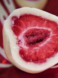 Клубника в белом шоколаде обои