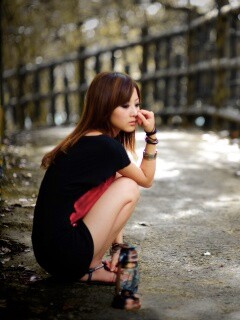 Грустная японская девушка обои