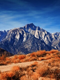 Горы у пустыни обои