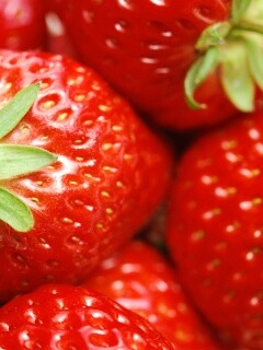 Сочная клубничка обои