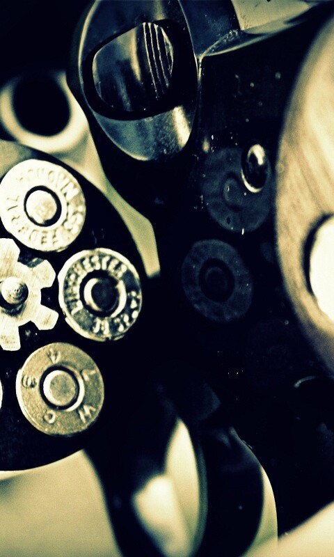 Револьвер обои