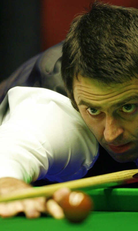 Игрок в бильярд обои