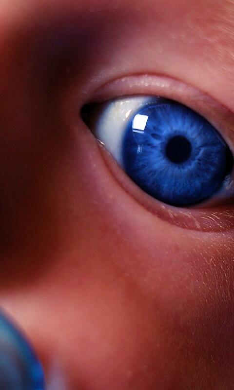 Синий глаз ребенка обои