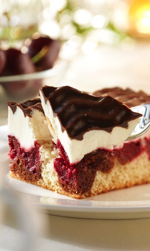 Вишневое пирожное обои