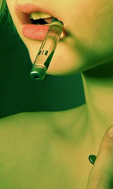 Наркоманка обои