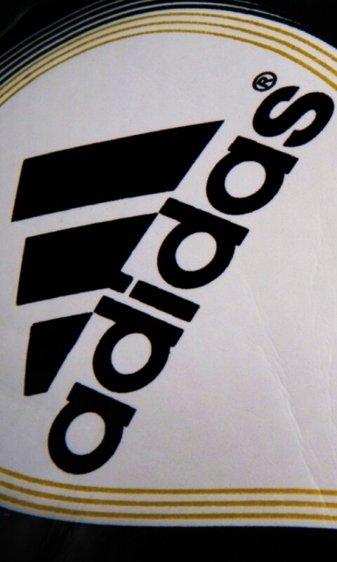 Мяч с логотипом Adidas обои