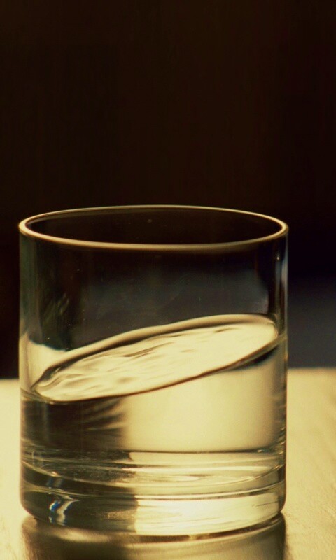 Стакан воды из Начала обои