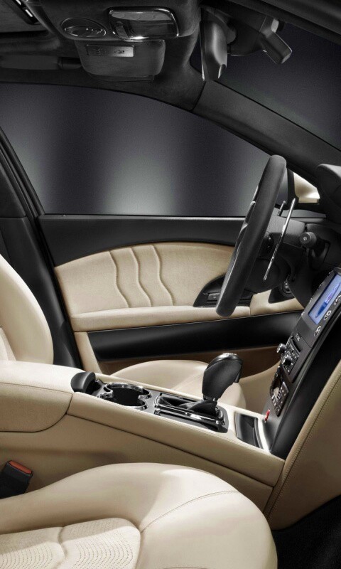 Салон Мазерати Quattroporte обои