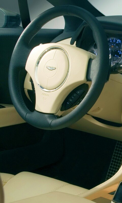 Салон Астон Мартина обои