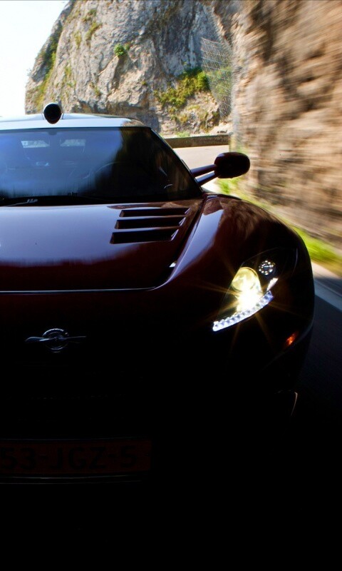 Машина въезжает в тоннель обои