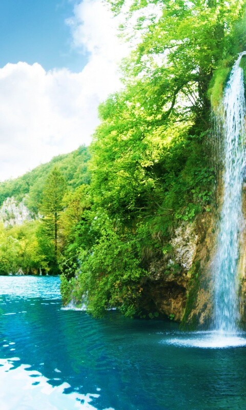 Водопад у реки обои