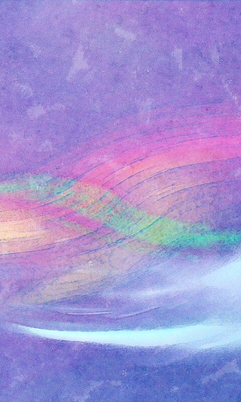 Радужные волны на нежно-фиолетовом фоне обои