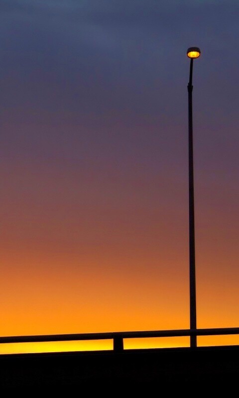 Одинокий фонарь обои