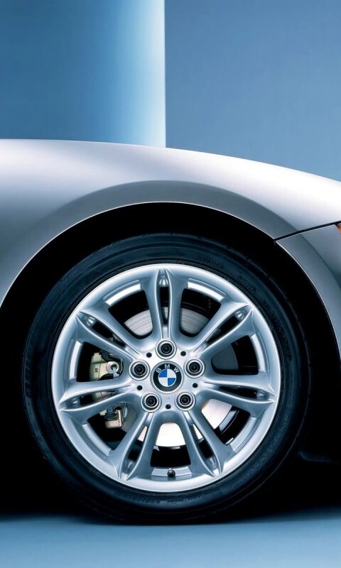 Переднее колесо автомобиля БМВ обои