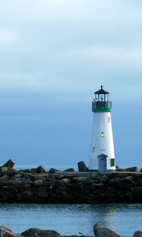 Маяк в порту Санта-Круз обои