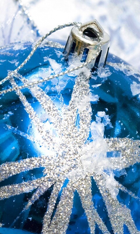 Синий елочный шар обои