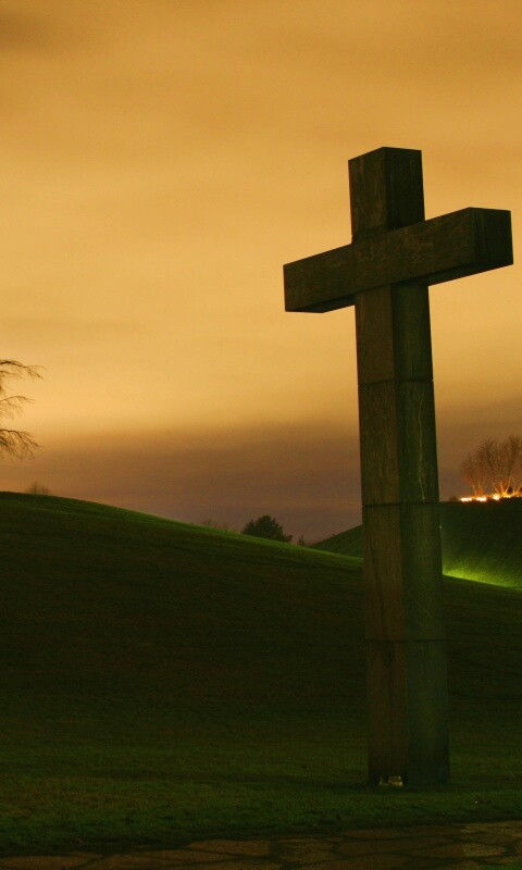 Каменный крест обои