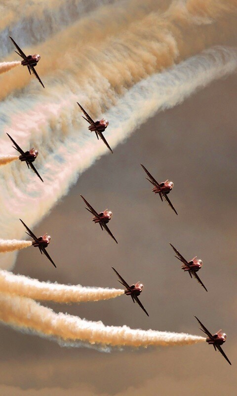 Красивая эскадра самолетов на авиашоу обои