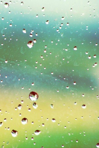 Капли на грязном стекле обои