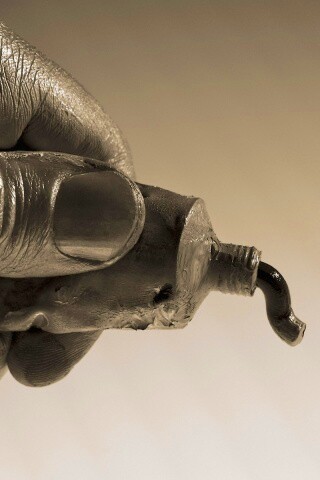 Чёрная краска обои