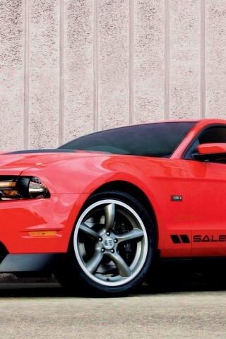 Красный Мустанг GT обои