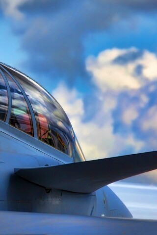 С крыла истребителя обои