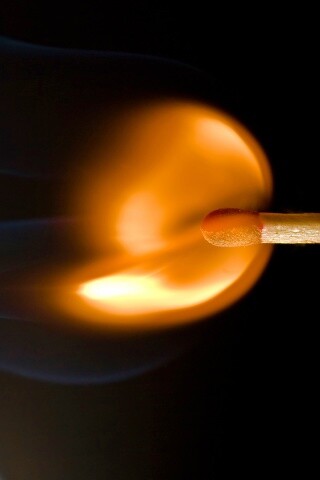 Горящая спичка обои