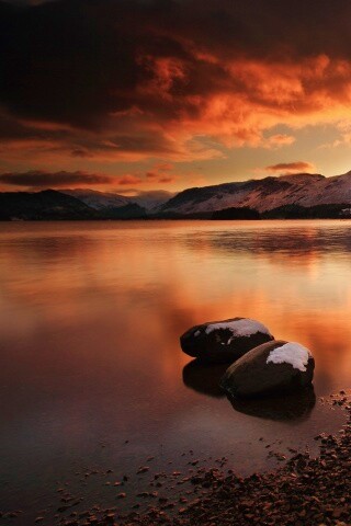 Картинный закат на озере обои