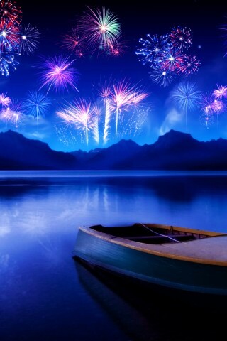 Фейрверк над озером обои