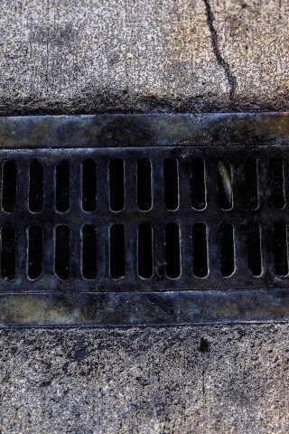 Канализационная решетка обои