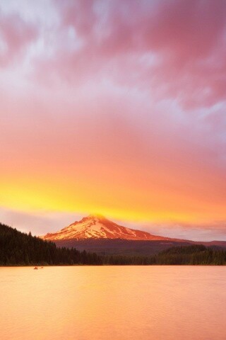 Закат над горой обои