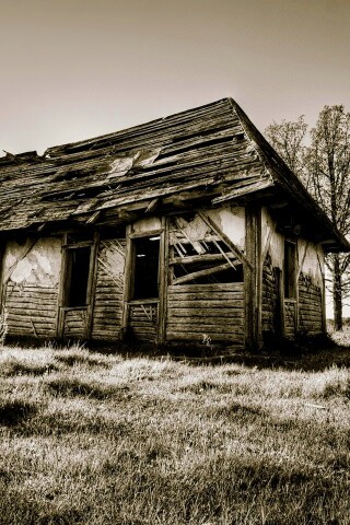 Разрушенная хата обои