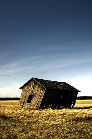 Покосившийся сарай обои