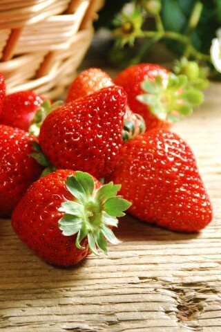 Клубничка обои