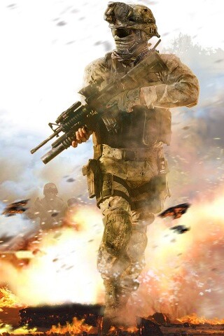 Солдат на фоне огня обои