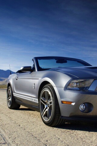 Ford Mustang на фоне гор обои