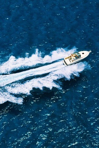 Вид на катер обои