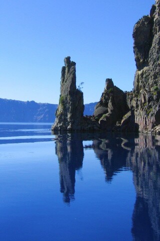 Скалистый берег обои