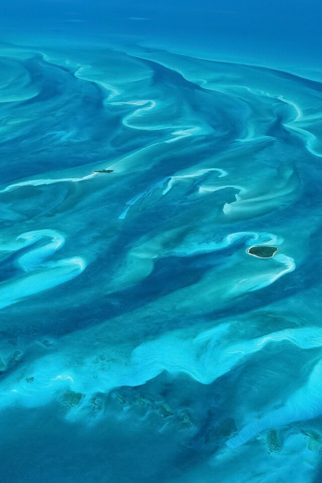 Остров среди лазурных рифов обои