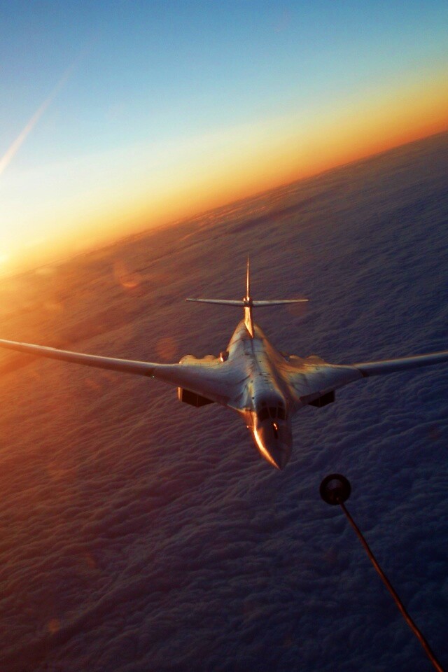 Ту 160 над облаками обои