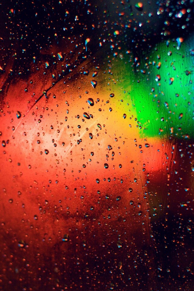 Огни за мокрым стеклом обои