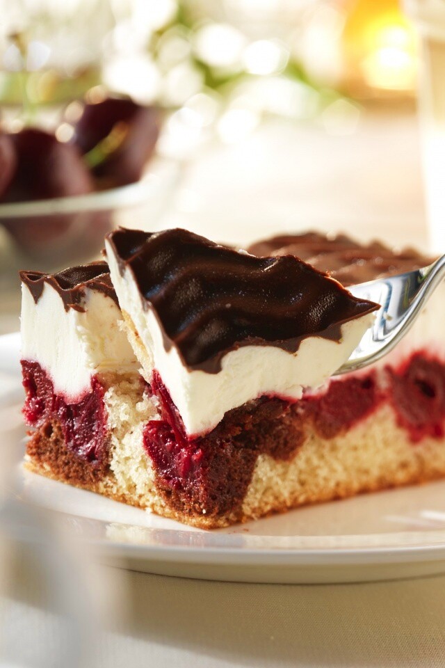 Вишневое пирожное обои