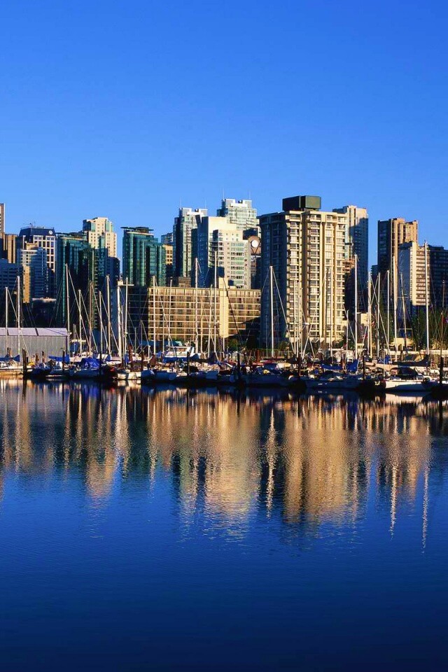 Город у воды обои