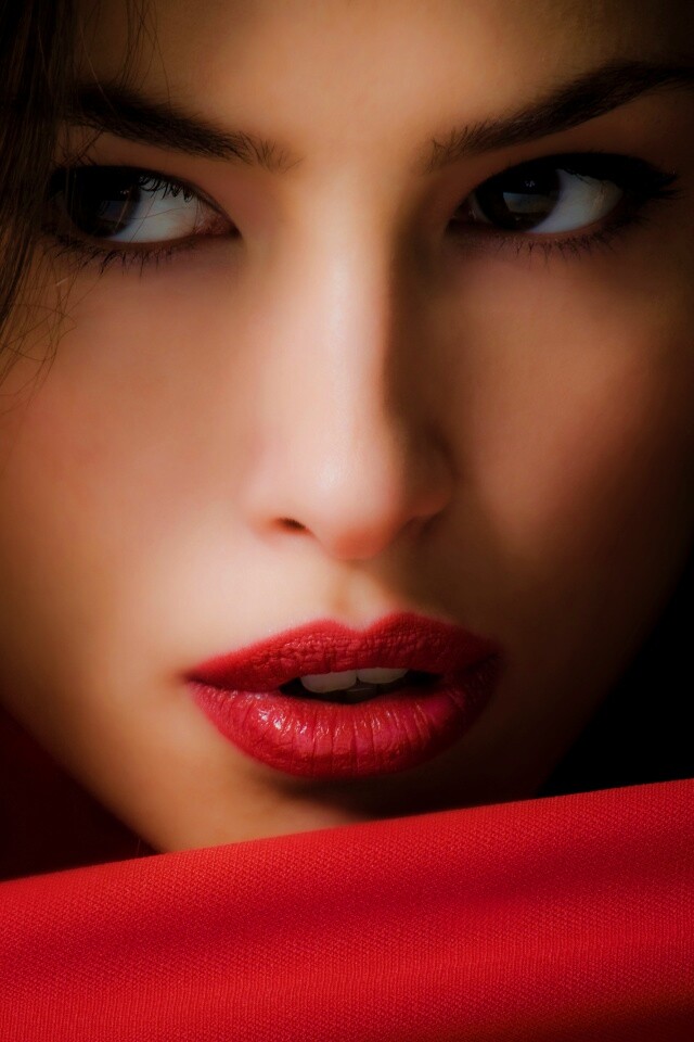 Женский взгляд обои