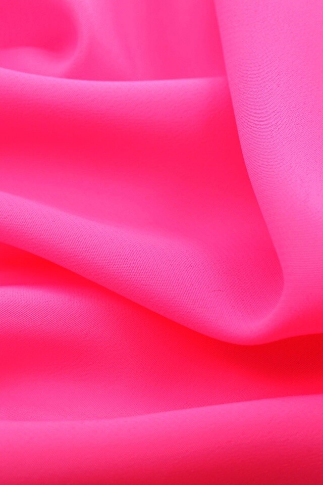 Розовая ткань обои