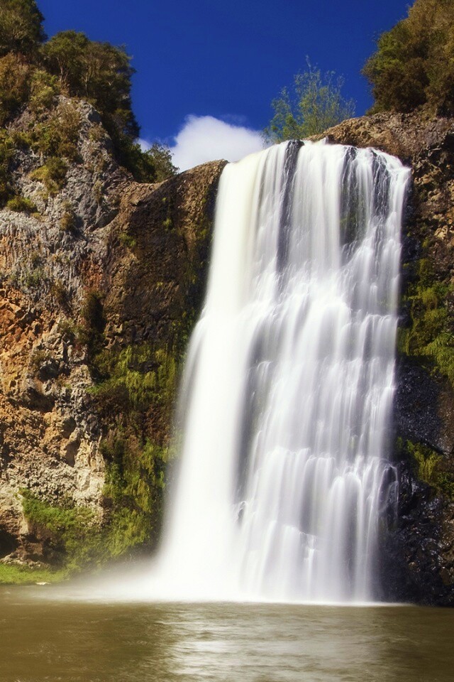 Скалистый водопад обои