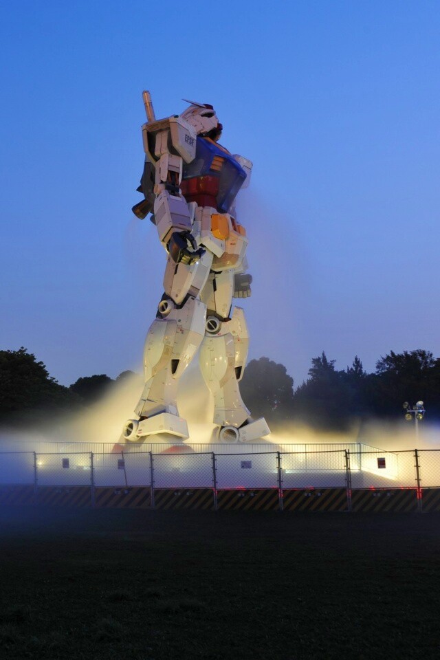 Огромный робот обои