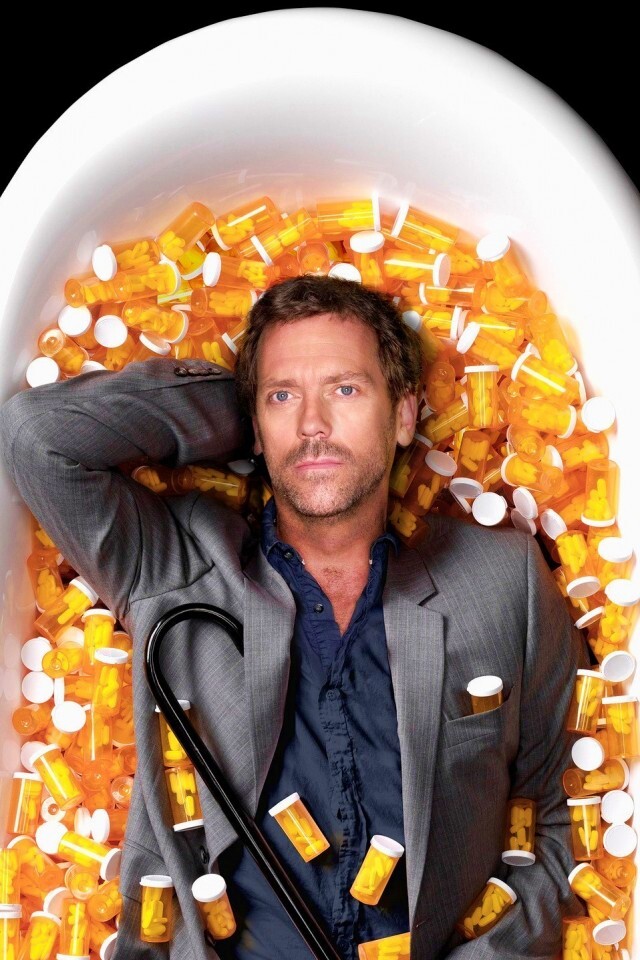 Хаус в ванне с викодином обои