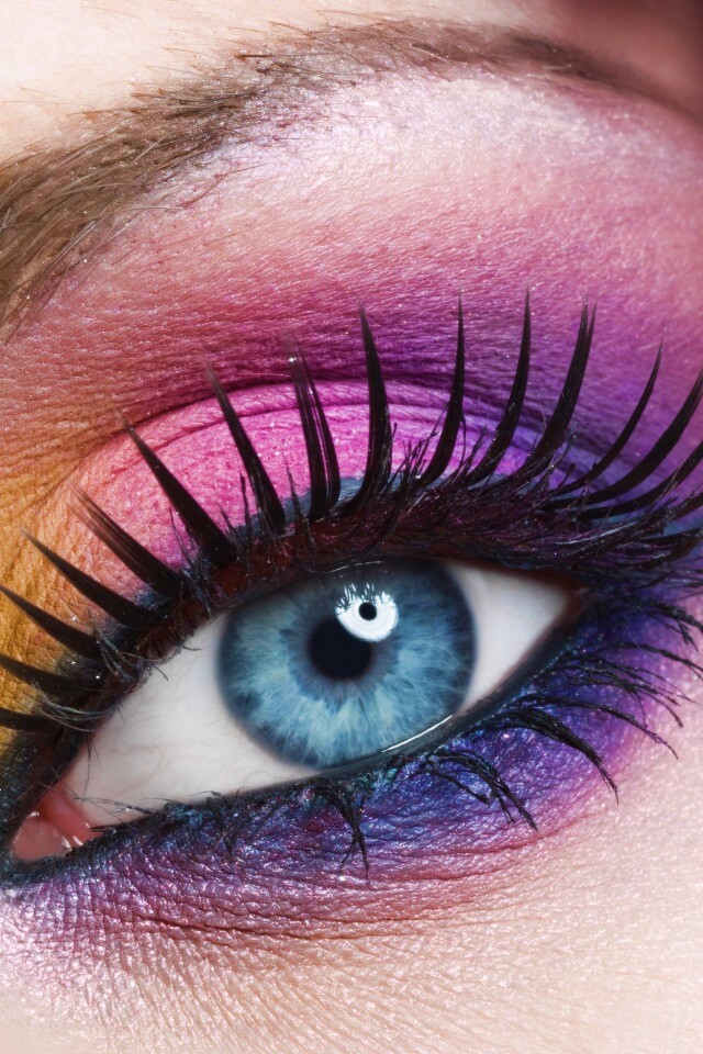 Макияж и цветок обои