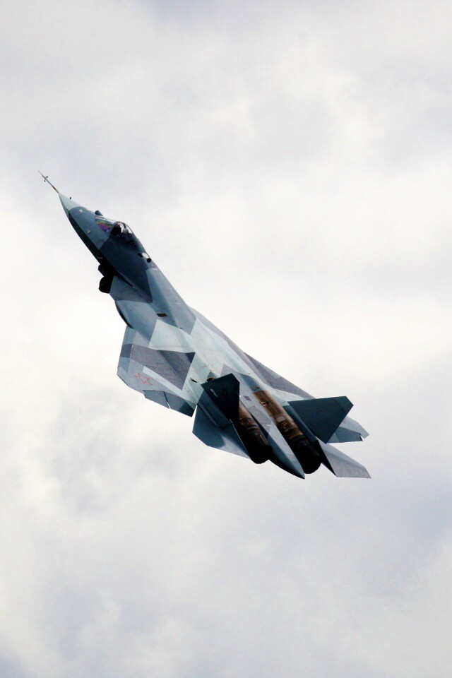 Истребитель взмывает вверх обои